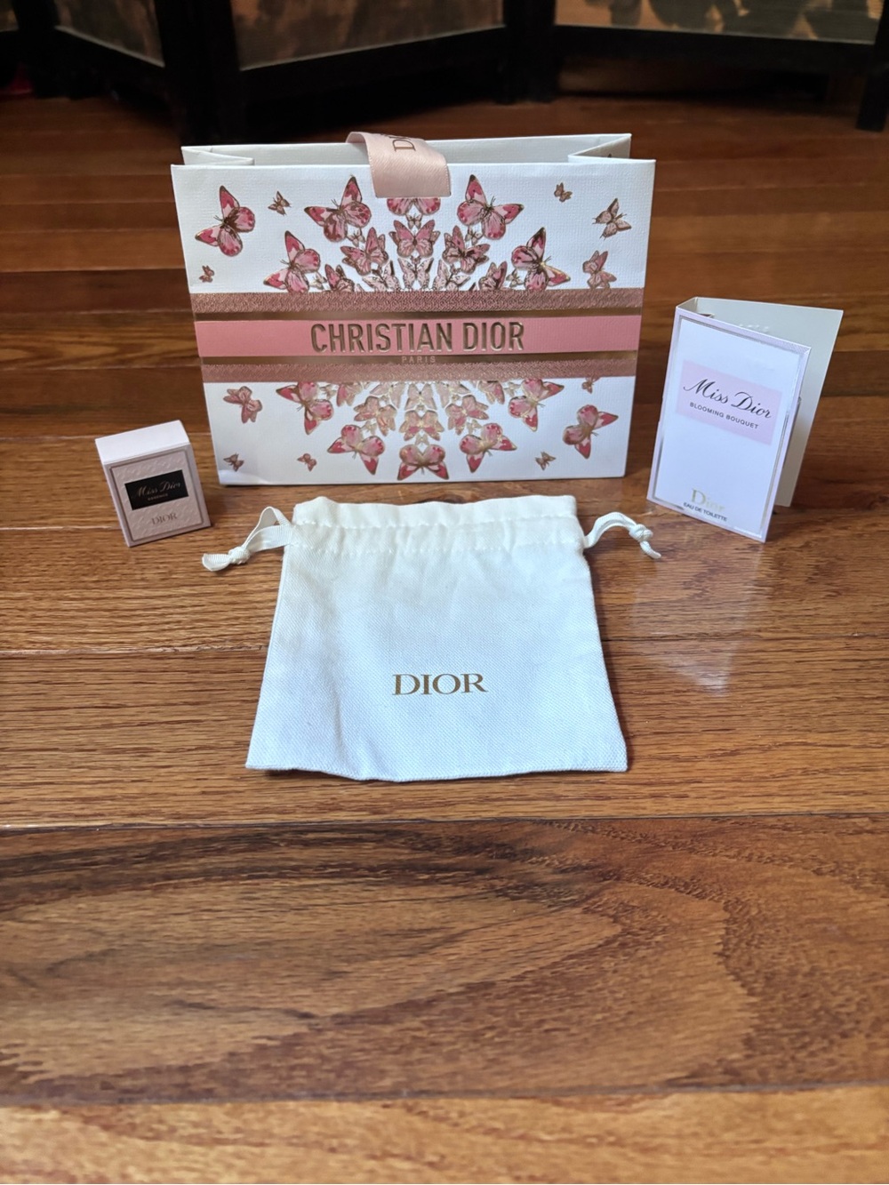 Dior White Drawstring Pouch with Pink-Accent Miss Dior Deluxe Sample